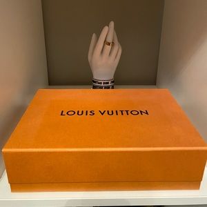 LOUIS VUITTON GIFT BOX w/RIBBON
